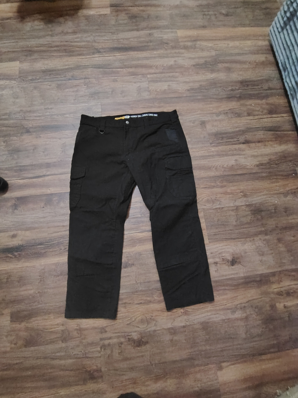 Men's Black Cargo Pants with Multiple Utility Pockets